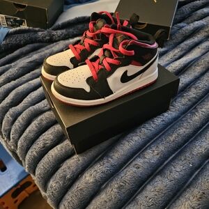 Nike Kids Black, White, and Red Sneakers